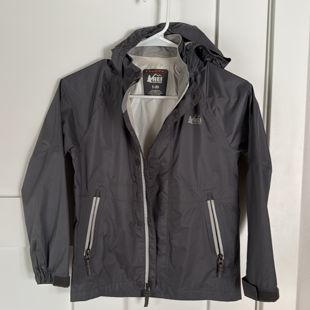 REI Kids’ Rain Jacket - Picture 3 of 5